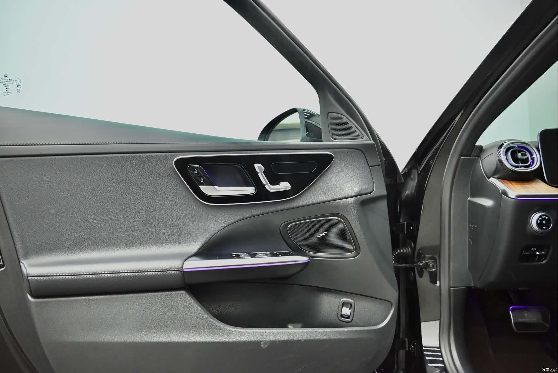 Mercedes-Benz C-Class, 2022 20