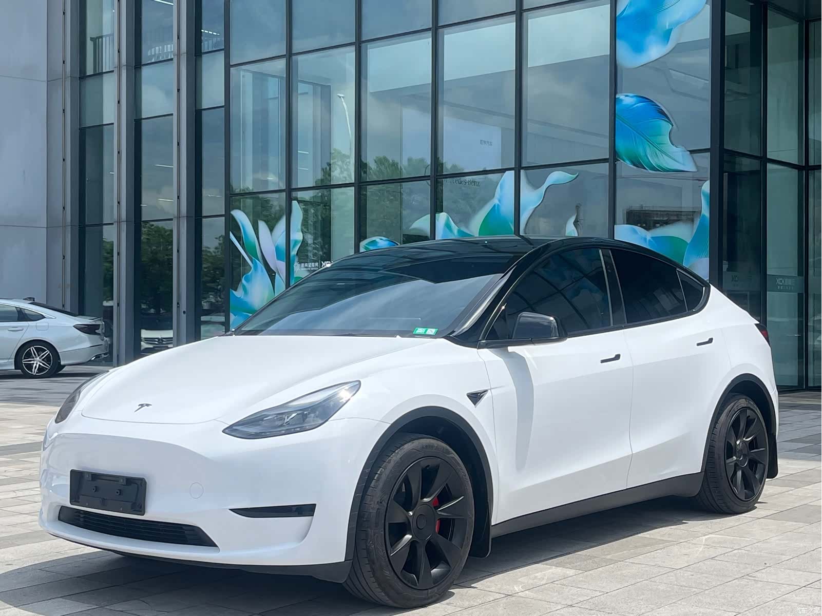 Tesla Model Y, 2024 1