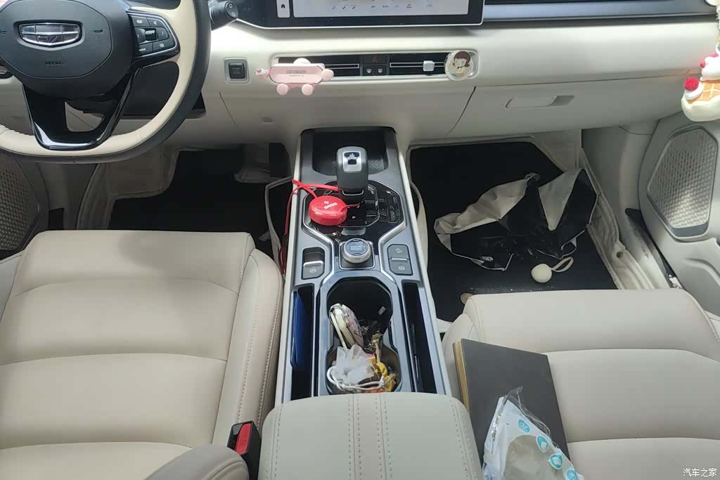 Geely Icon, 2022 16