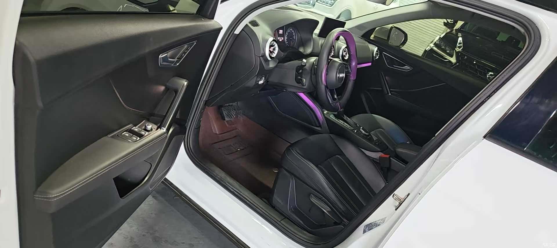 Audi Q2L, 2021 3