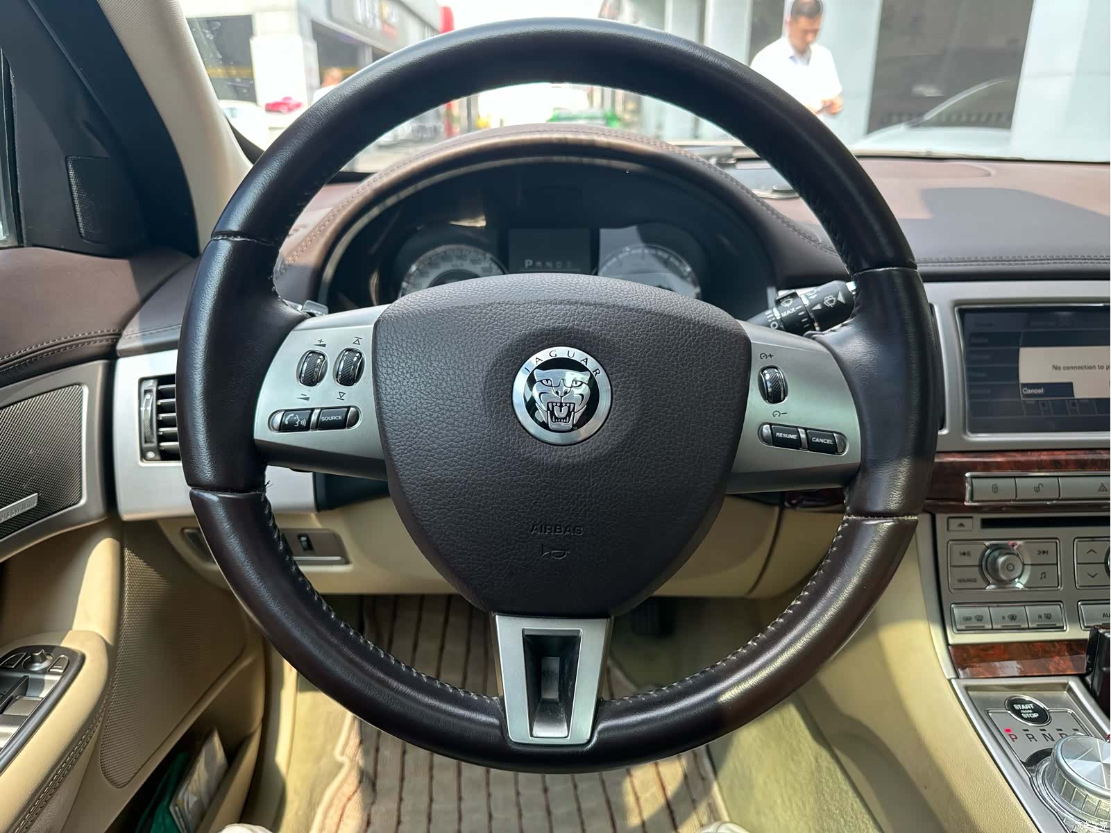 Jaguar XF, 2011 7