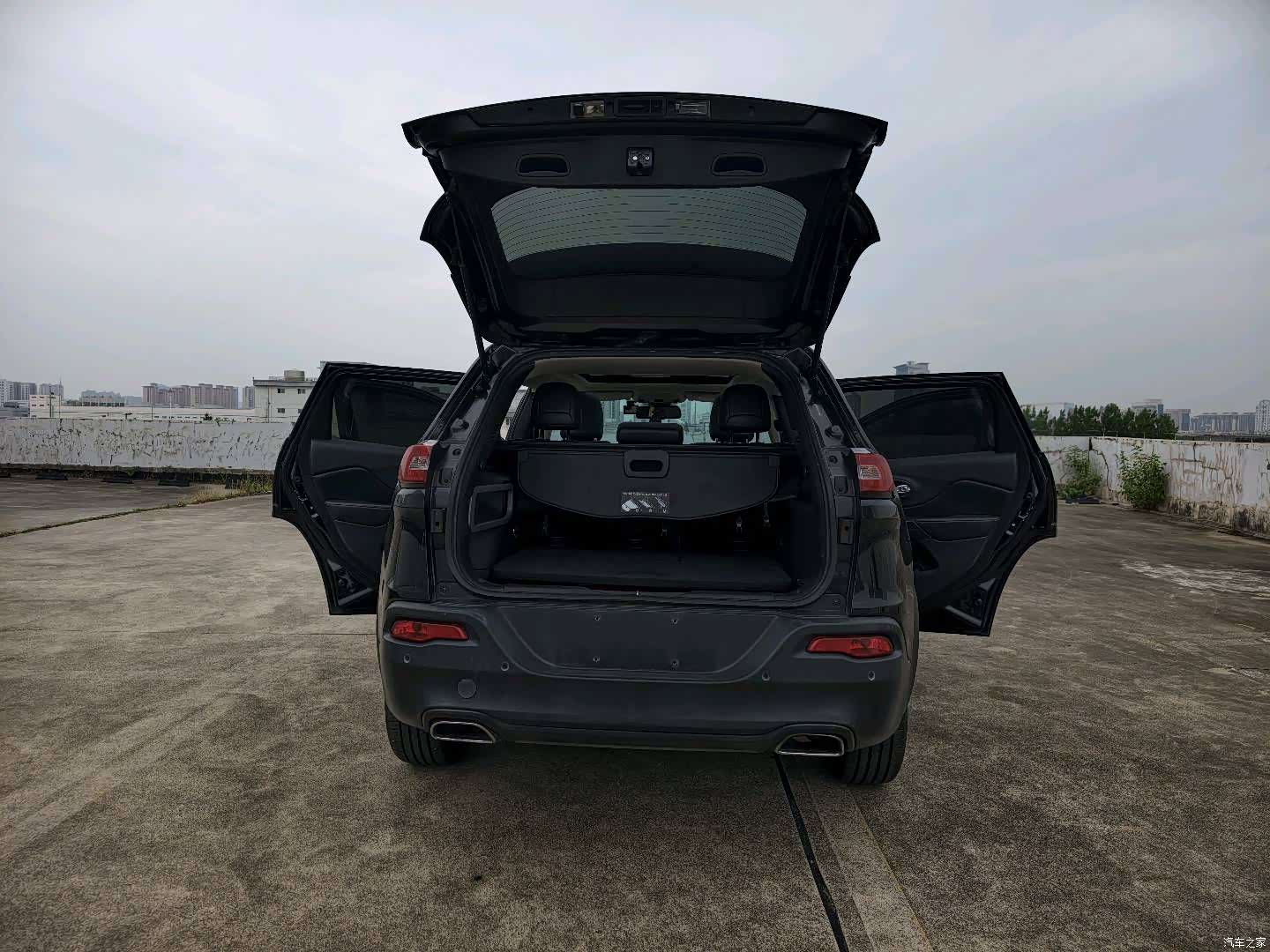 Jeep Cherokee, 2016 9