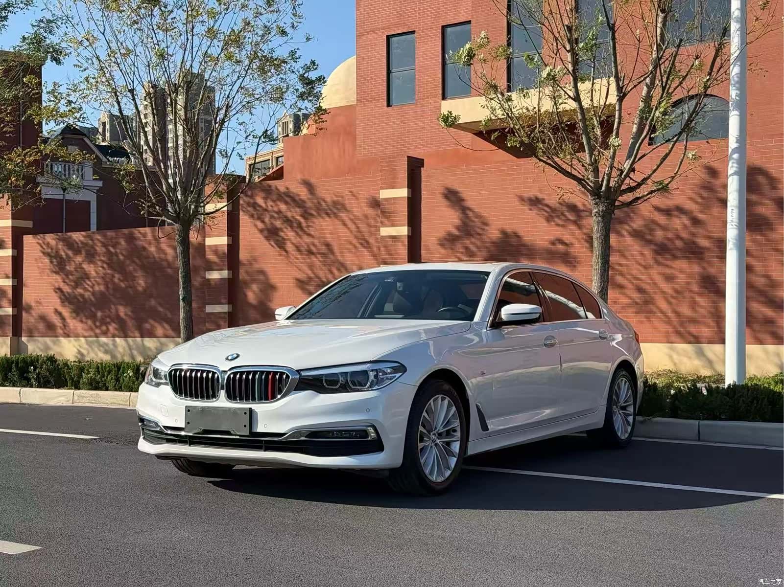 BMW 5 Series, 2019 1