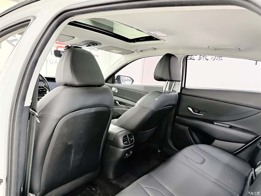 Hyundai Elantra, 2024 11