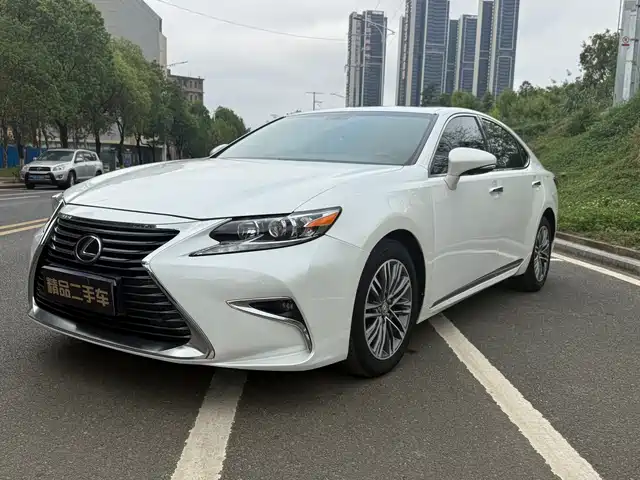 Lexus ES 2017 — купить из Китая под заказ