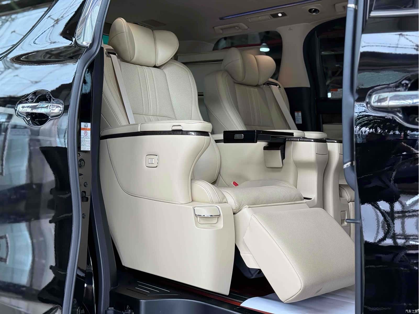 Toyota Alphard, 2018 19