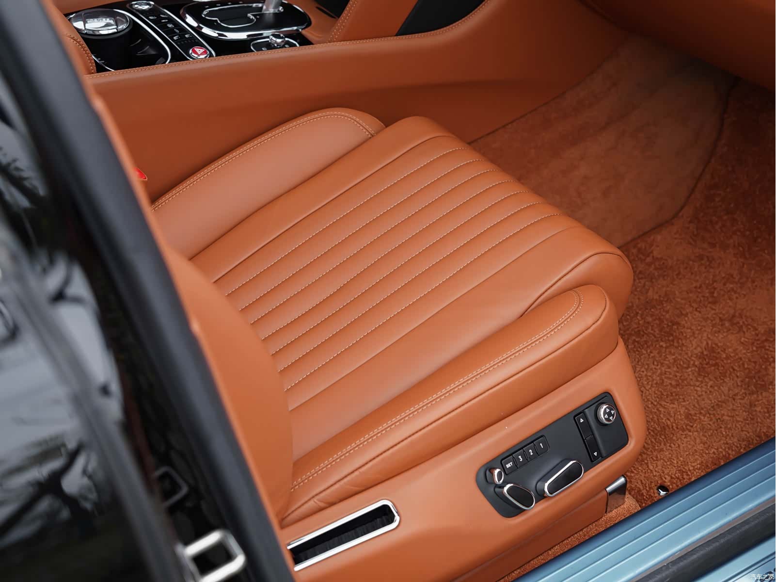 Bentley Flying Spur, 2018 25