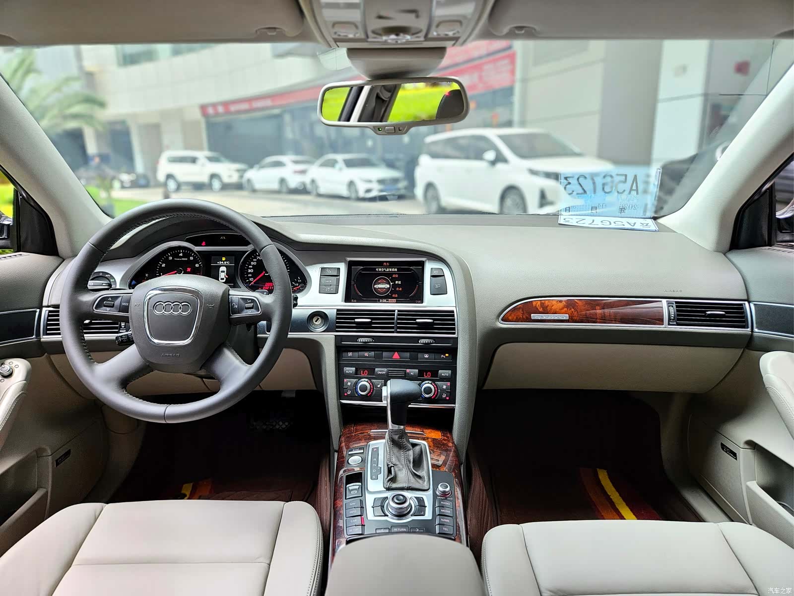 Audi A6L, 2011 25