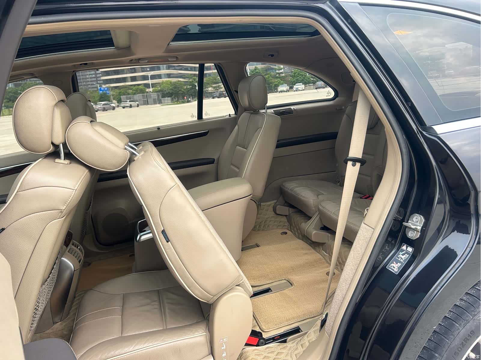 Mercedes-Benz R-Class, 2012 9