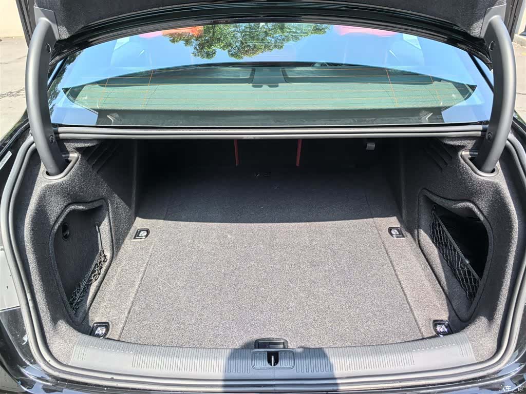Audi S4, 2025 24