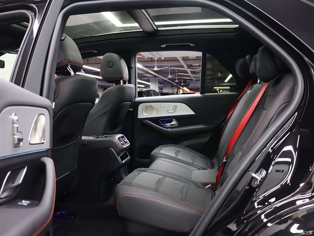 Mercedes-Benz GLE, 2024 21