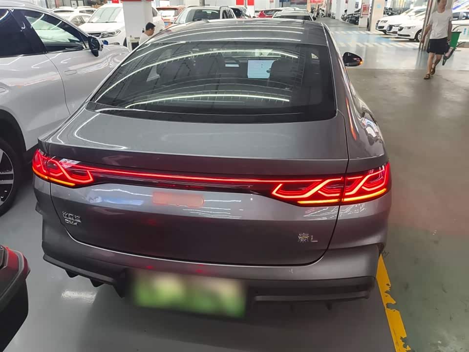 BYD Qin L BYD Qin L