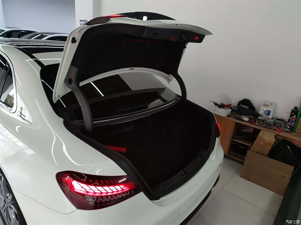 Mercedes-Benz E-Class, 2023 15
