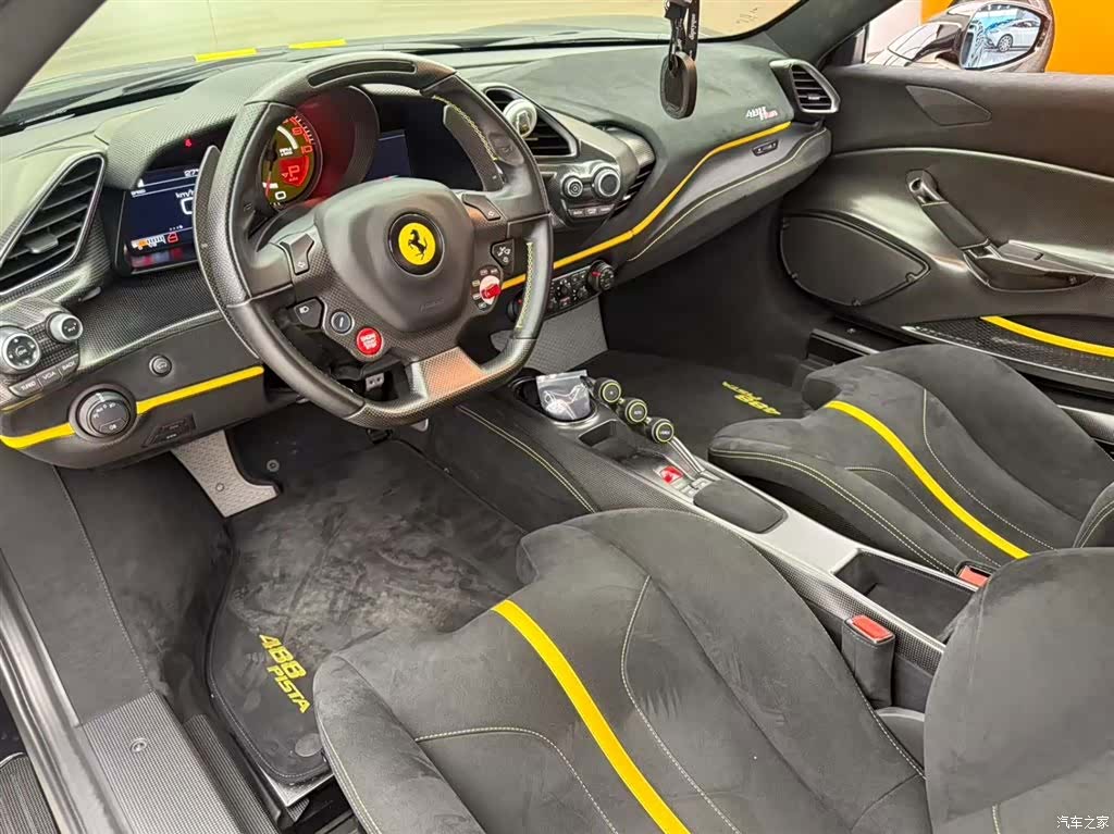 Ferrari 488, 2019 4