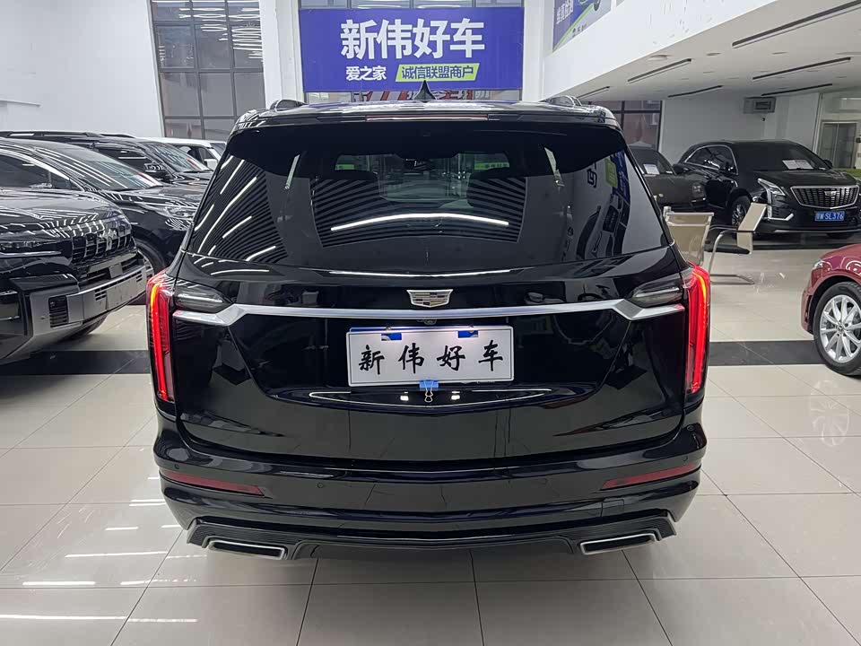 Cadillac XT6