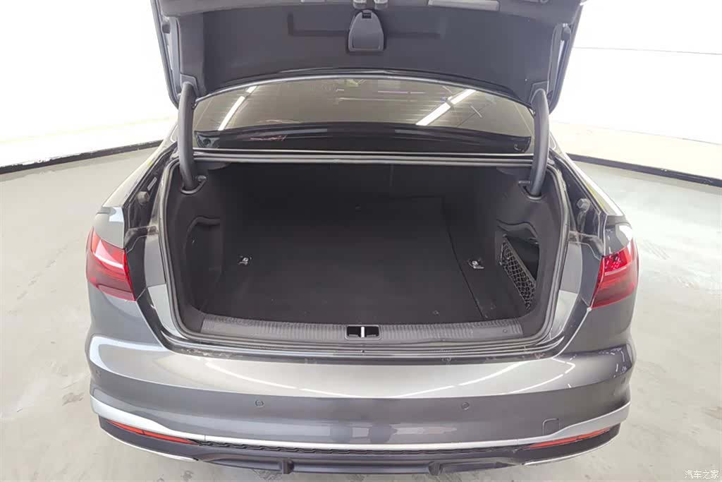 Audi A4L, 2021 4