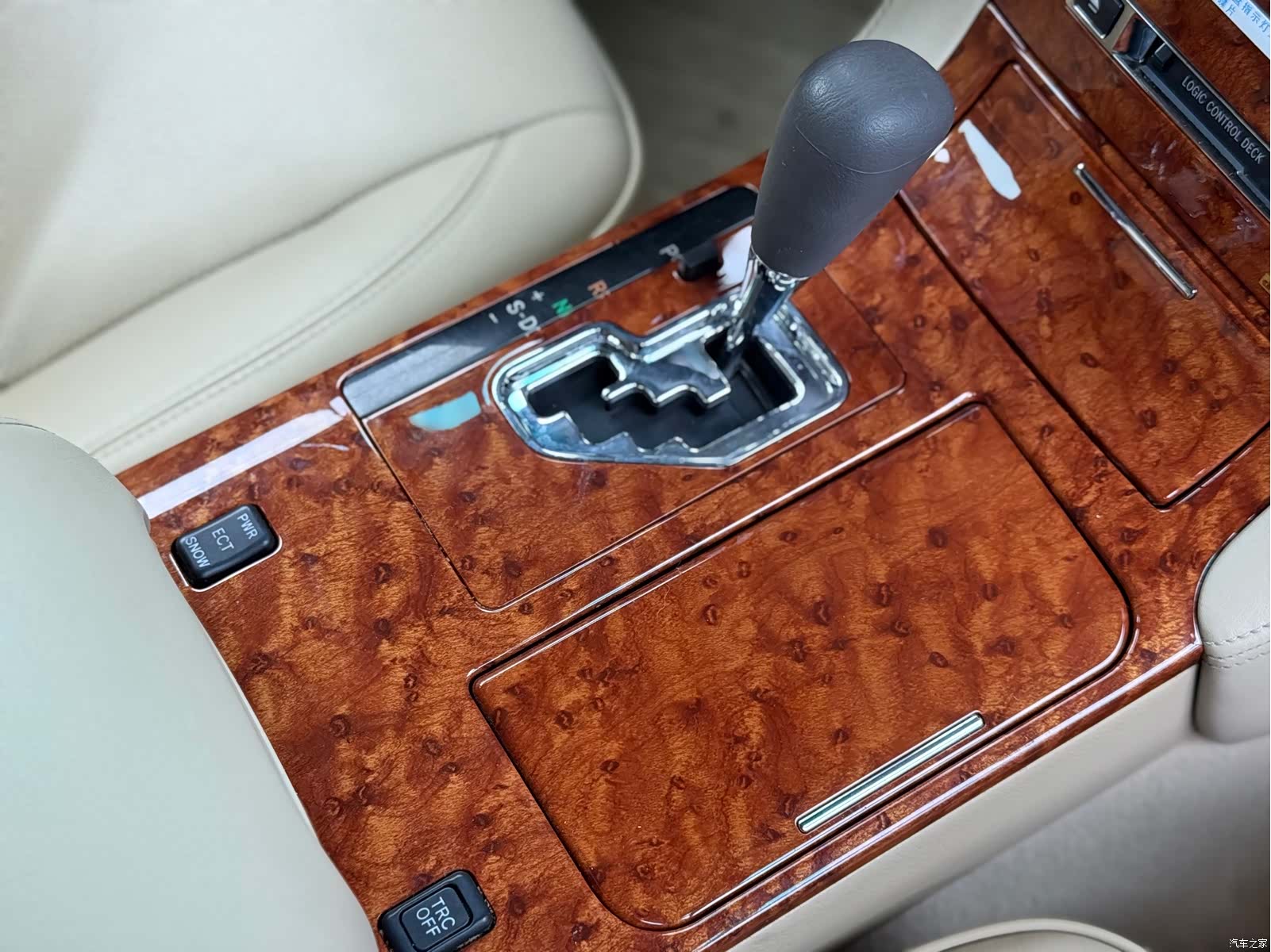 Toyota Crown, 2009 17