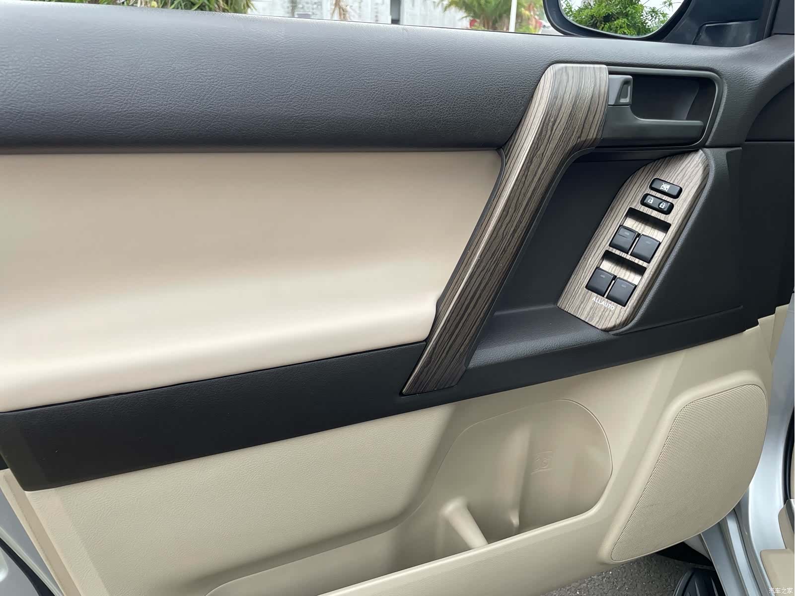 Toyota Prado, 2010 23