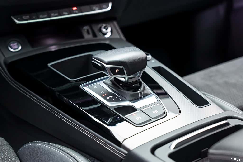 Audi Q5L, 2024 14