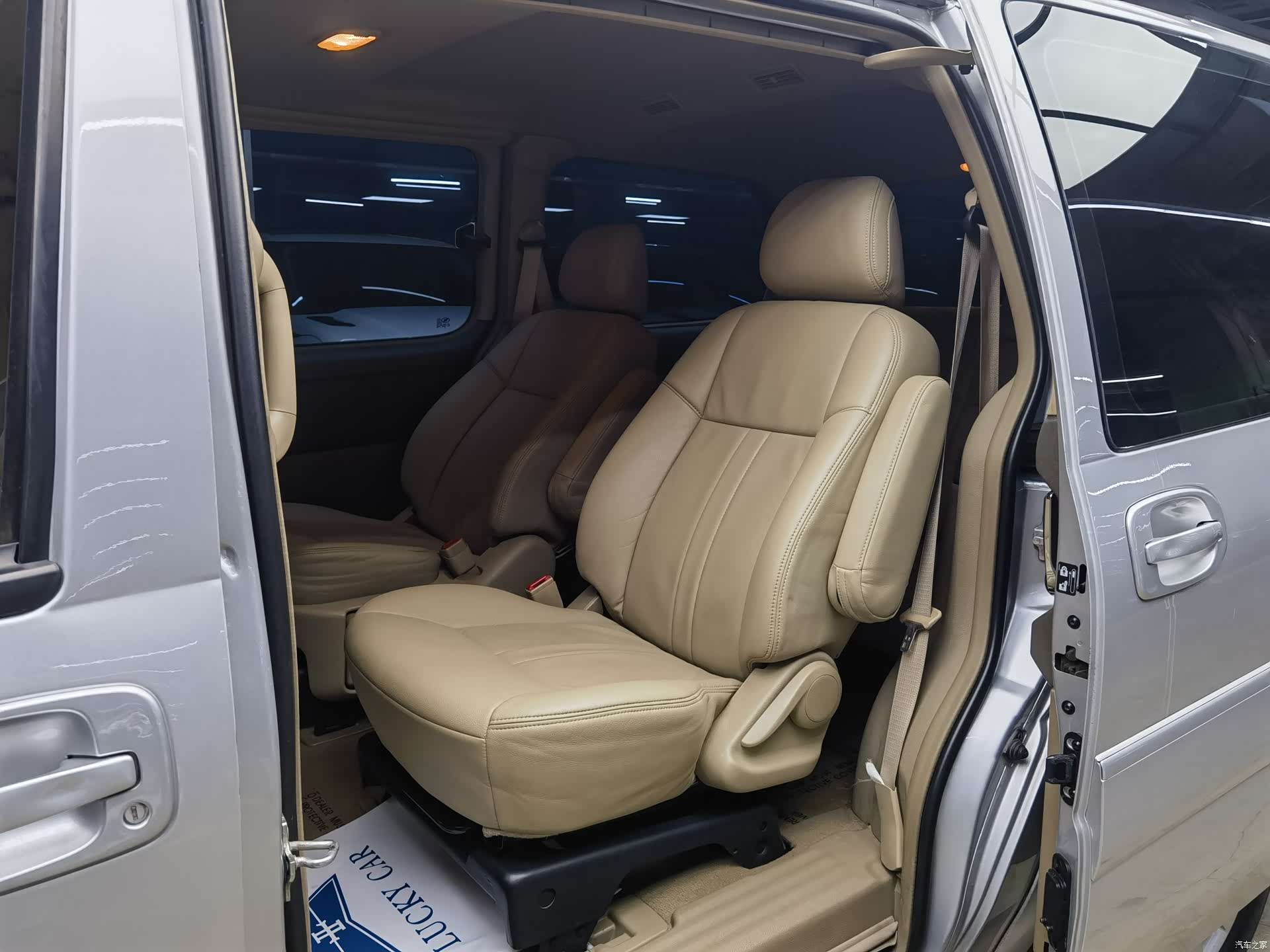 Buick GL8, 2016 10