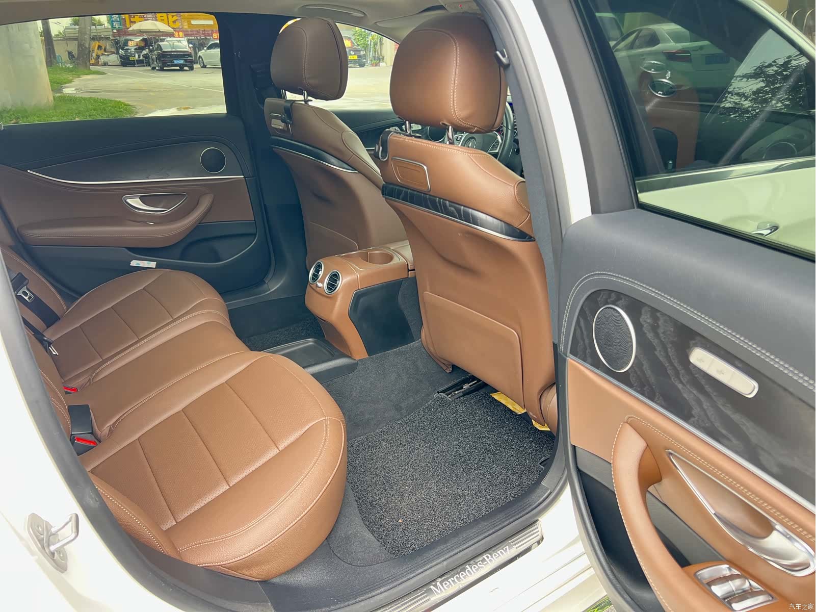Mercedes-Benz E-Class, 2018 23