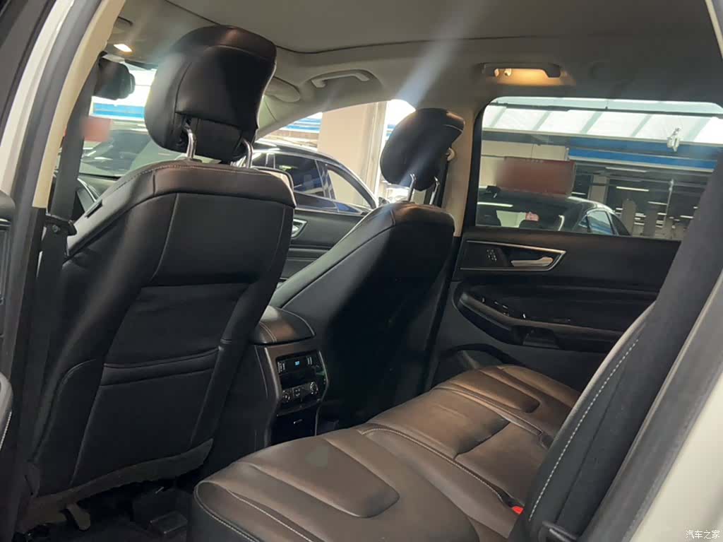 Ford Edge, 2015 19