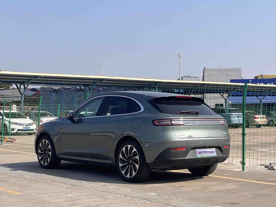 AITO Ask the world M5