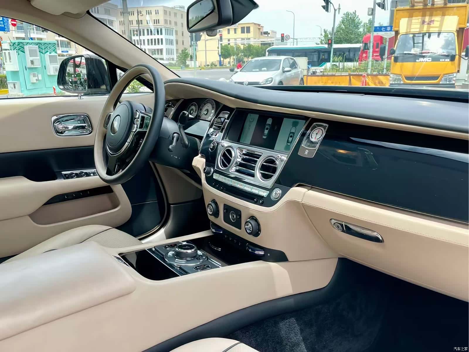 Rolls-Royce Wraith, 2015 7