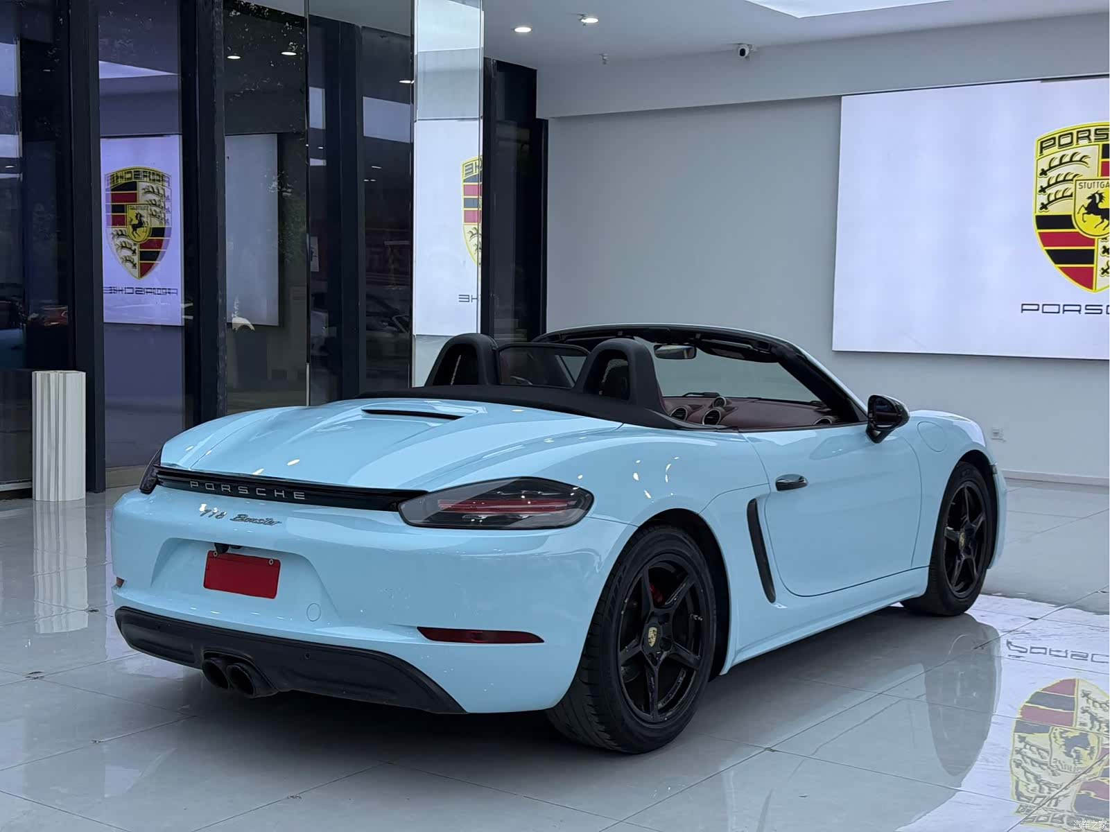 Porsche Boxster, 2017 все фото