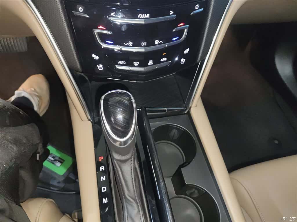 Cadillac XTS, 2019 14