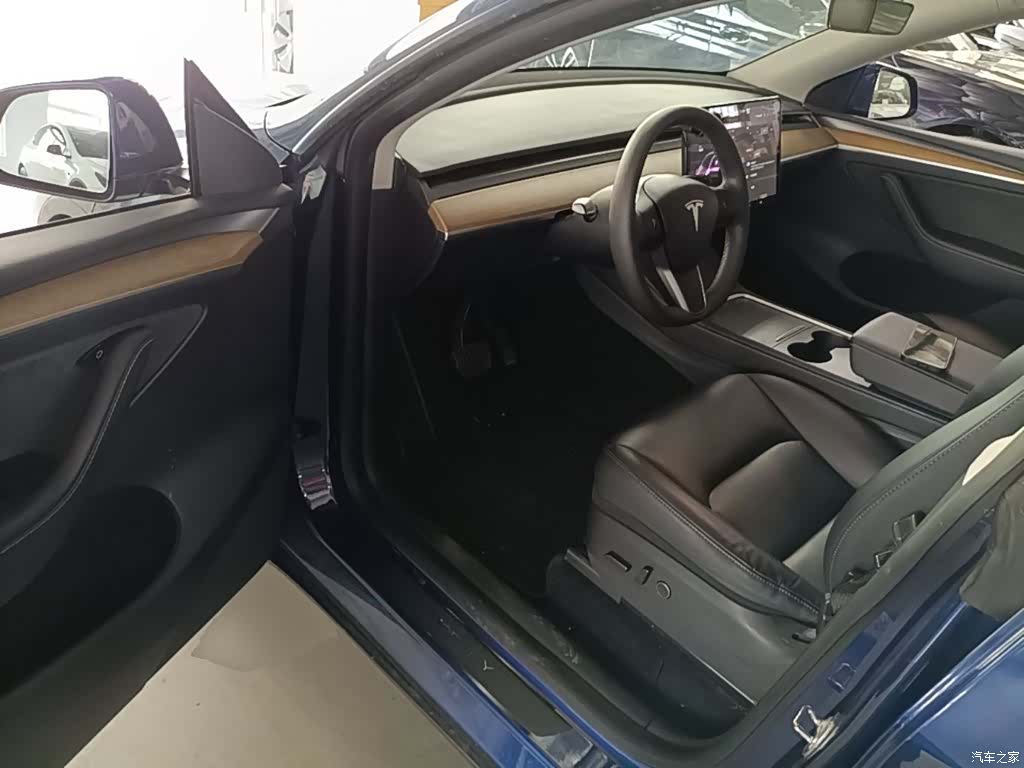 Tesla Model Y, 2021 16
