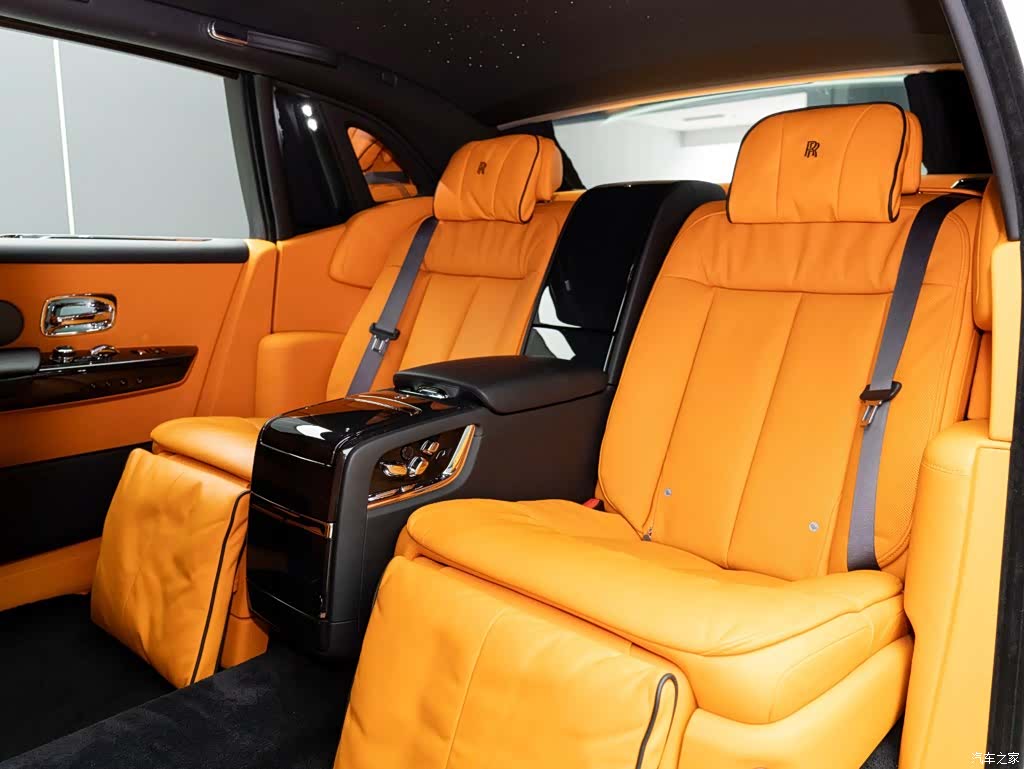 Rolls-Royce Phantom, 2022 12