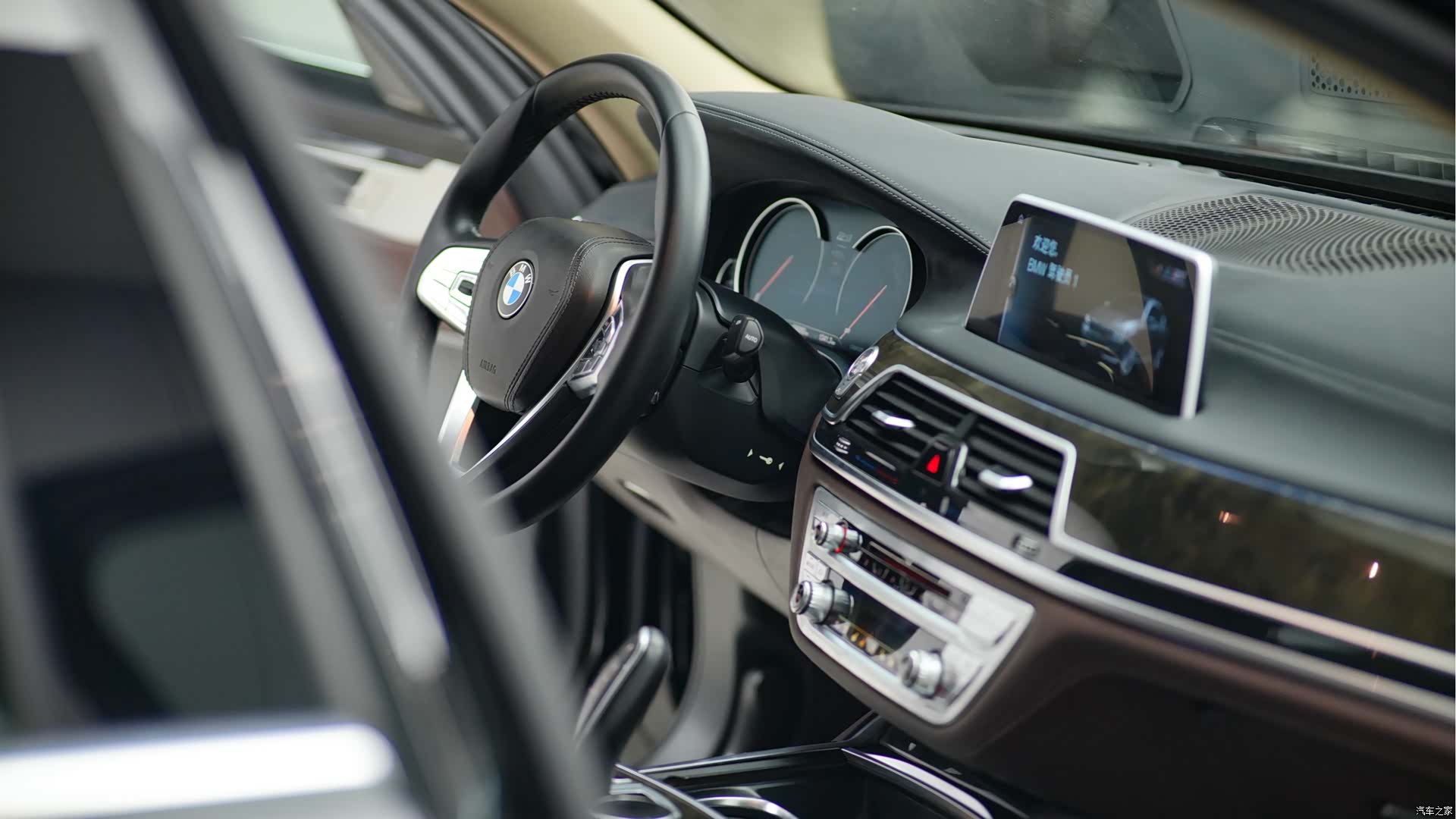 BMW 7 Series, 2017 все фото