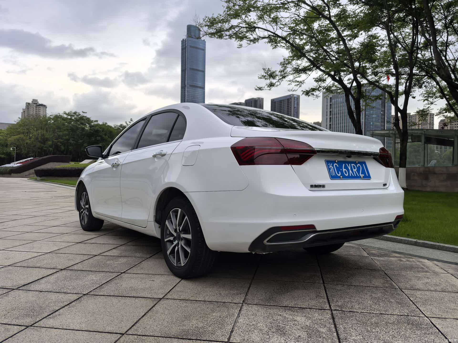 Geely Emgrand, 2021 21