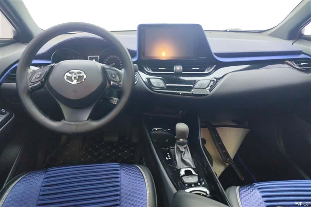 Toyota C-HR, 2019 12