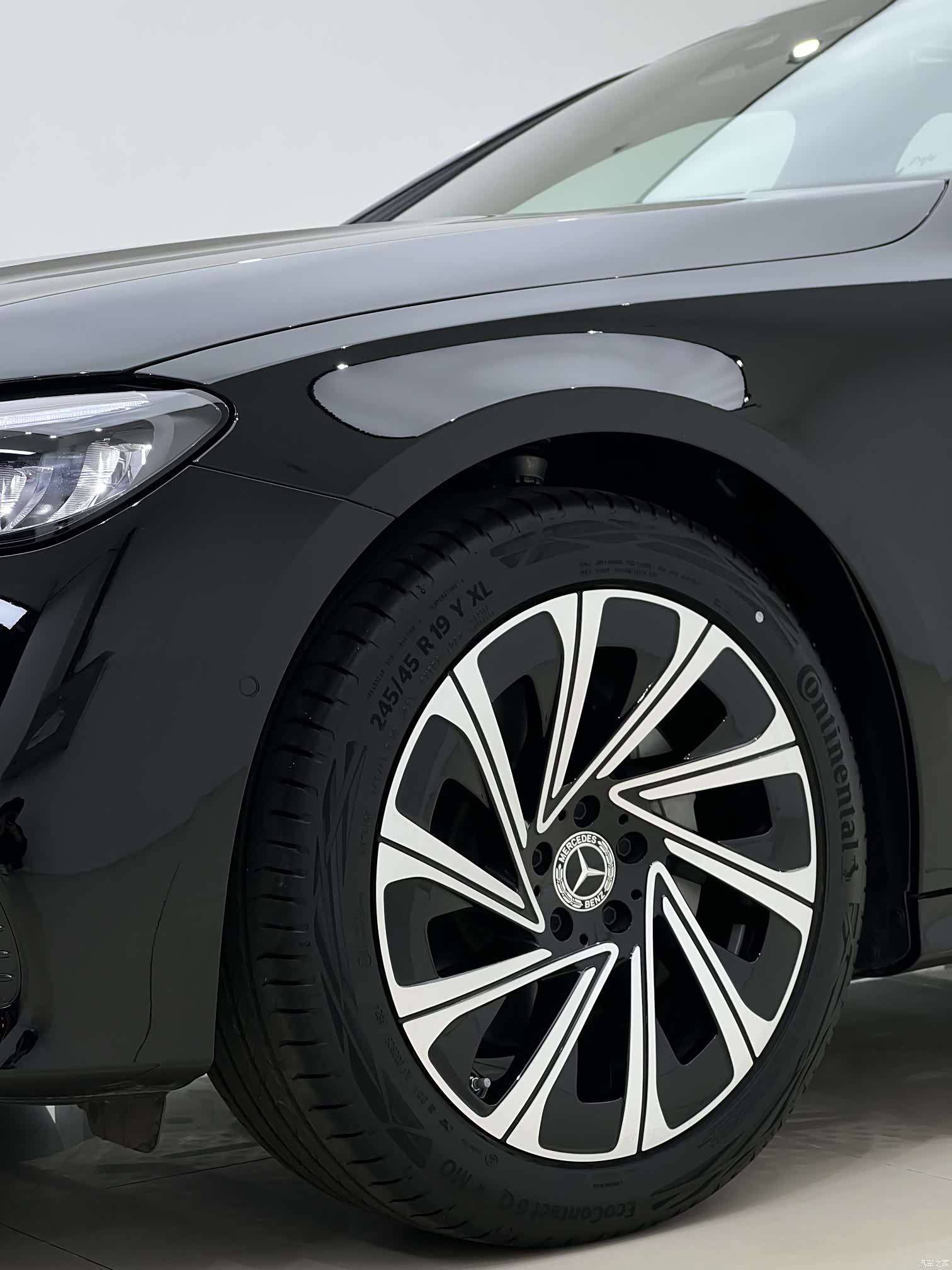 Mercedes-Benz E-Class, 2026 15