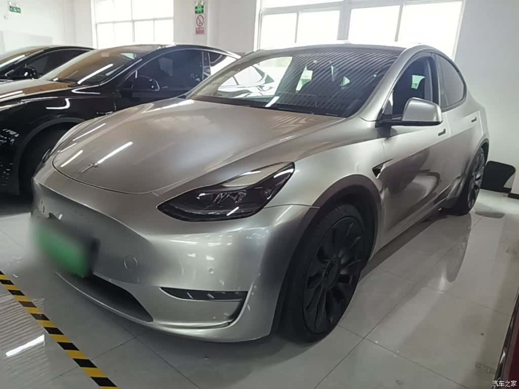 Tesla Model Y, 2022 2