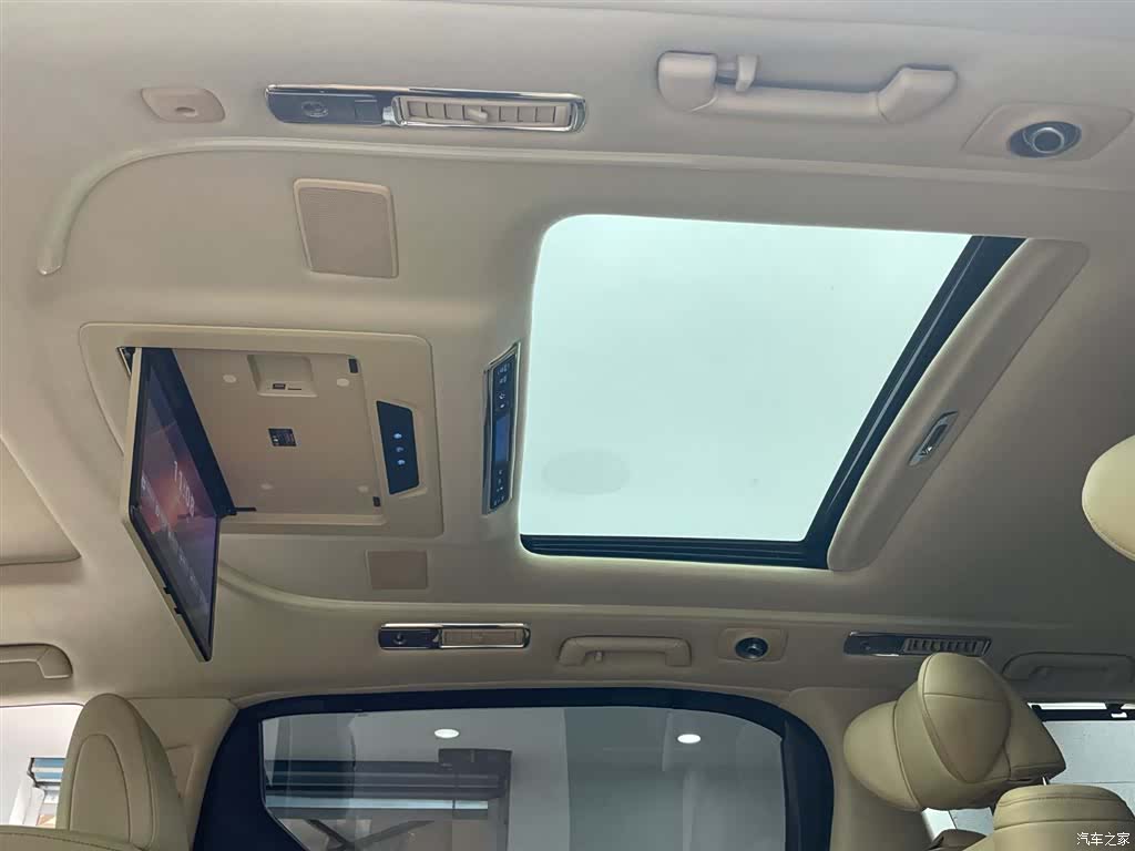 Toyota Alphard, 2020 все фото
