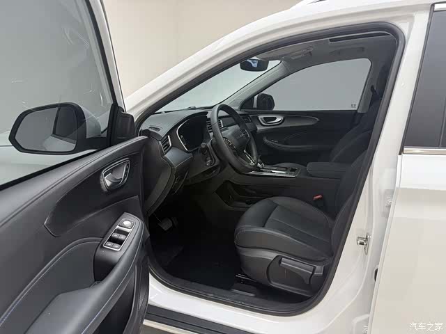 Roewe RX5, 2026 12