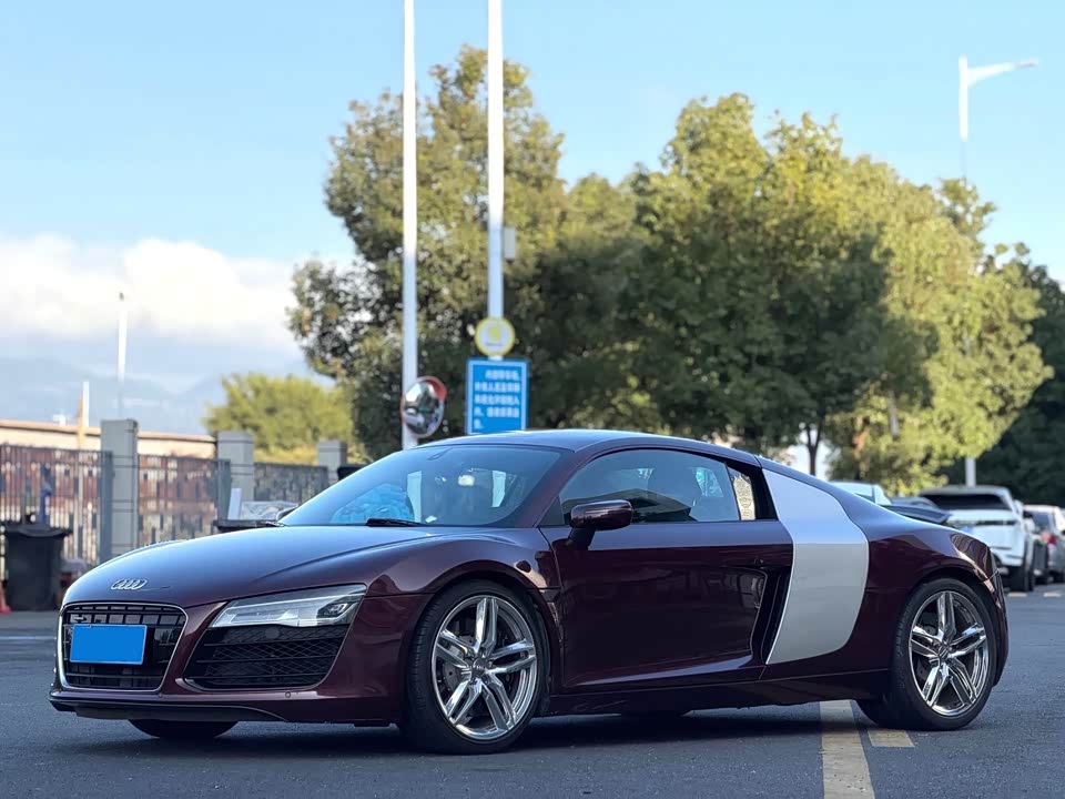 Audi R8