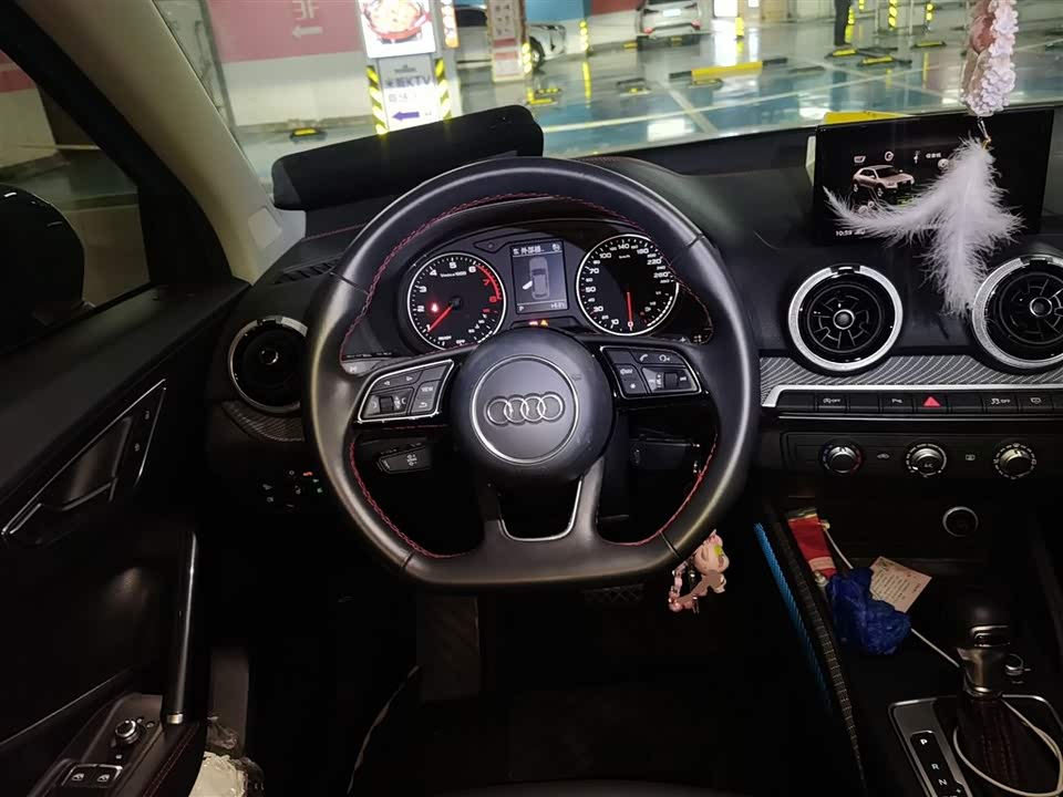 Audi Q2L