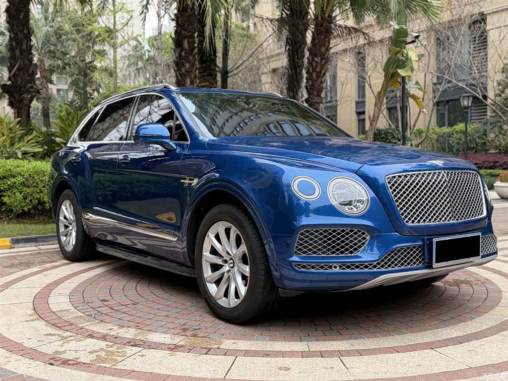 Bentley Bentayga, 2017 3