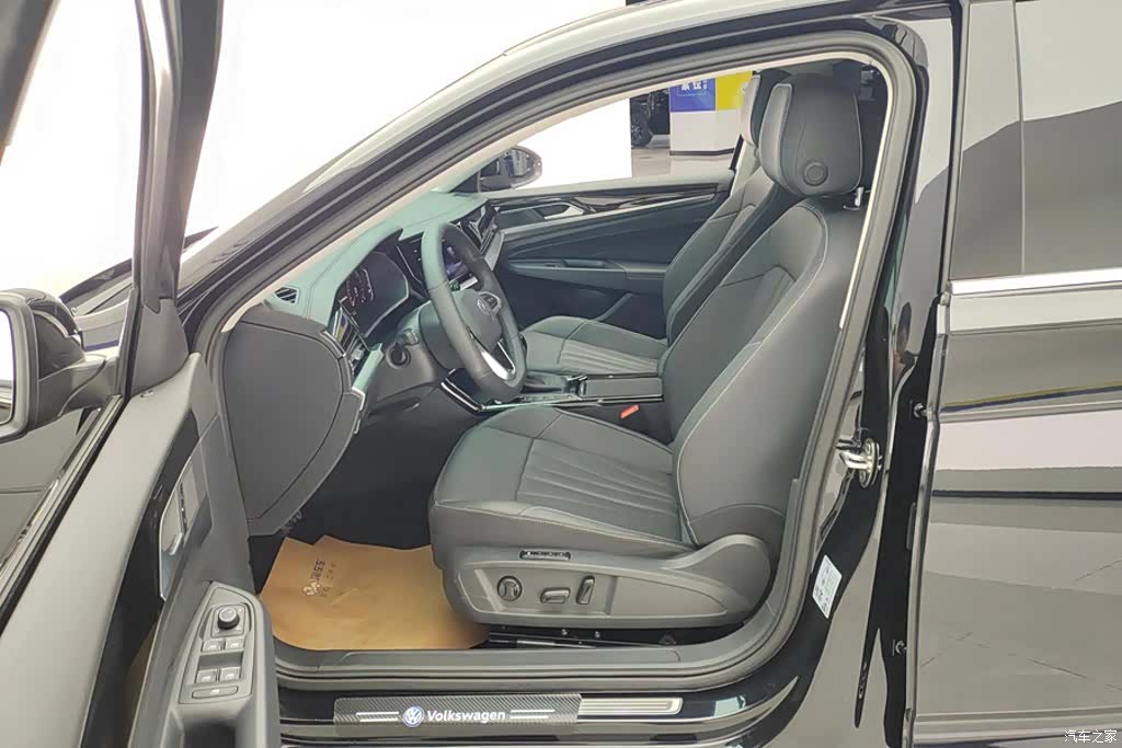 Volkswagen Passat, 2025 9