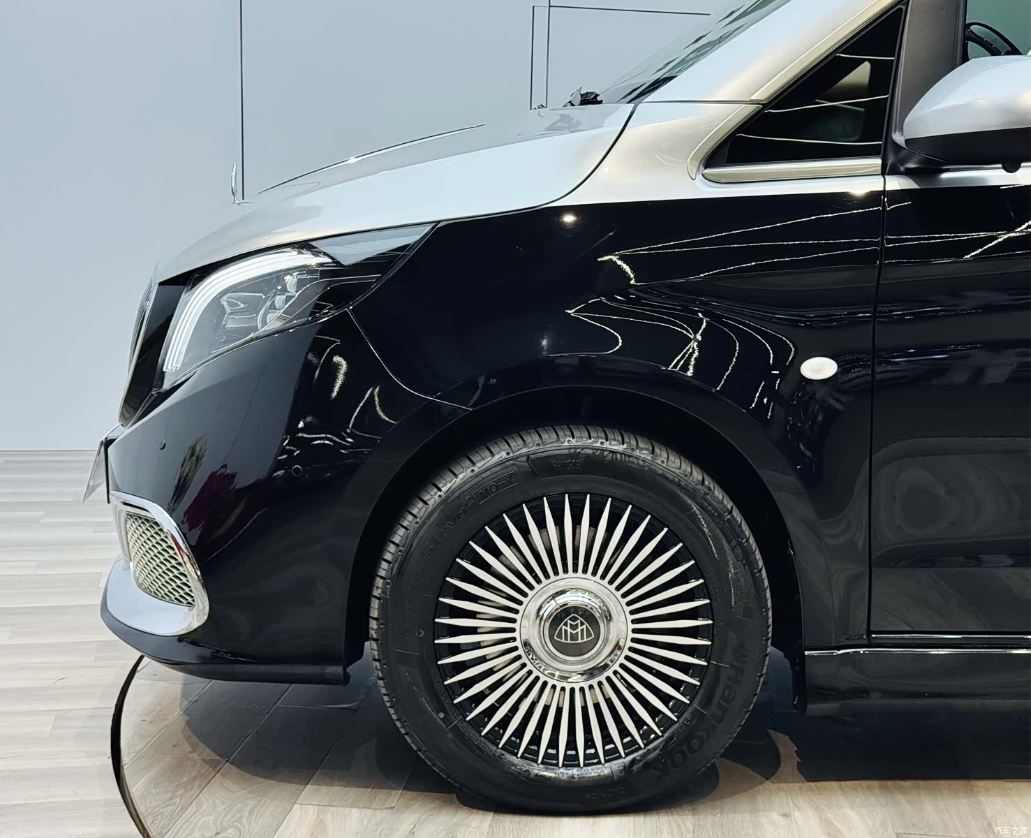 Mercedes-Benz 7, 2023 30