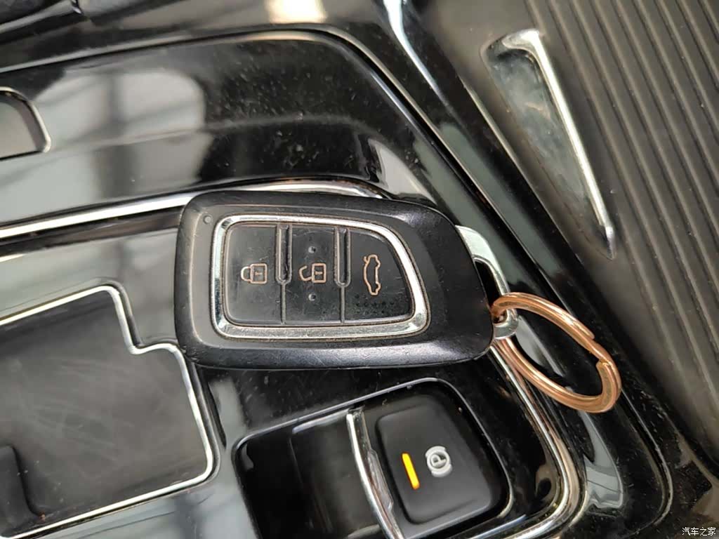 DongFeng AX7, 2018 9