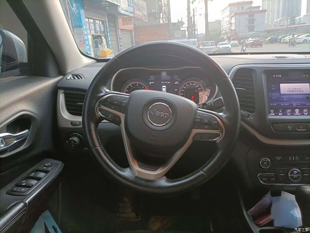 Jeep Cherokee, 2017 3