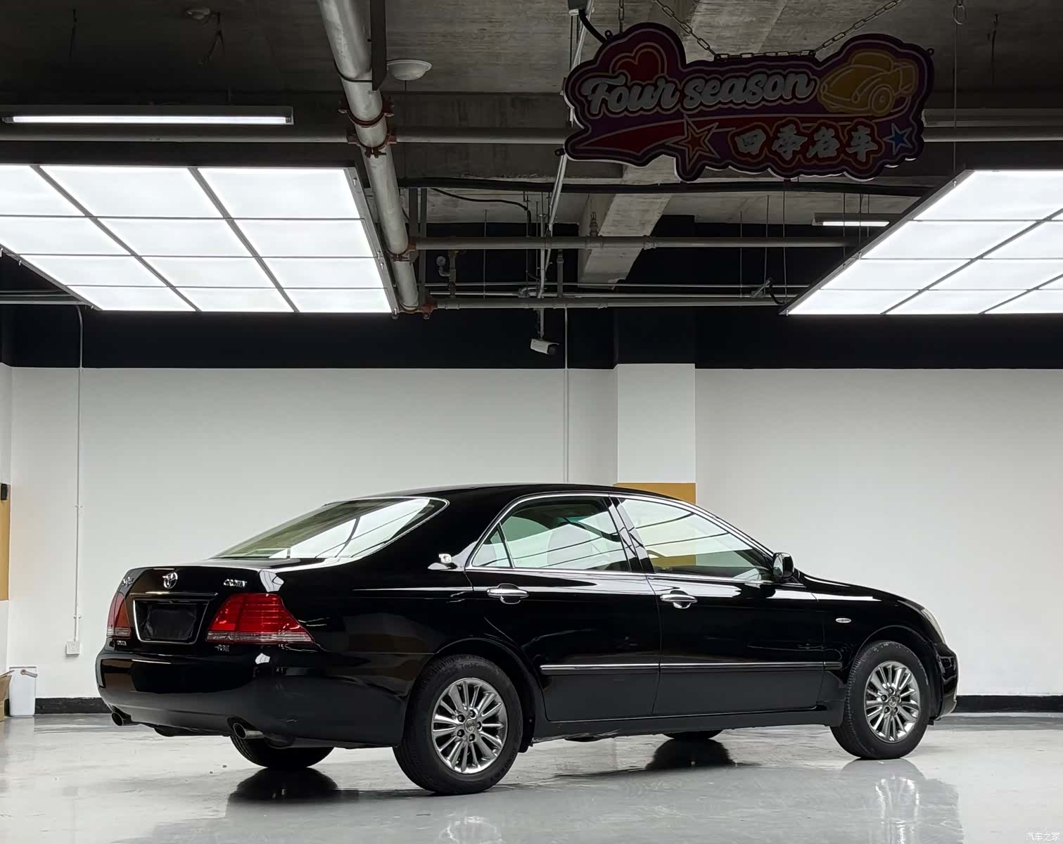 Toyota Crown, 2009 4