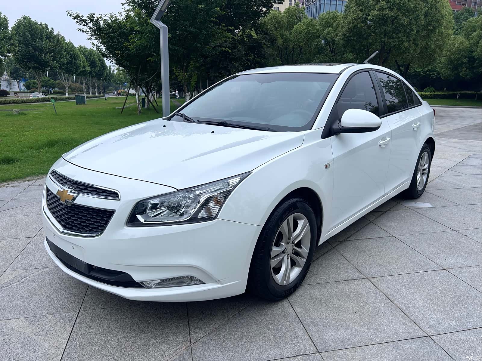 Chevrolet SE, 2015 1