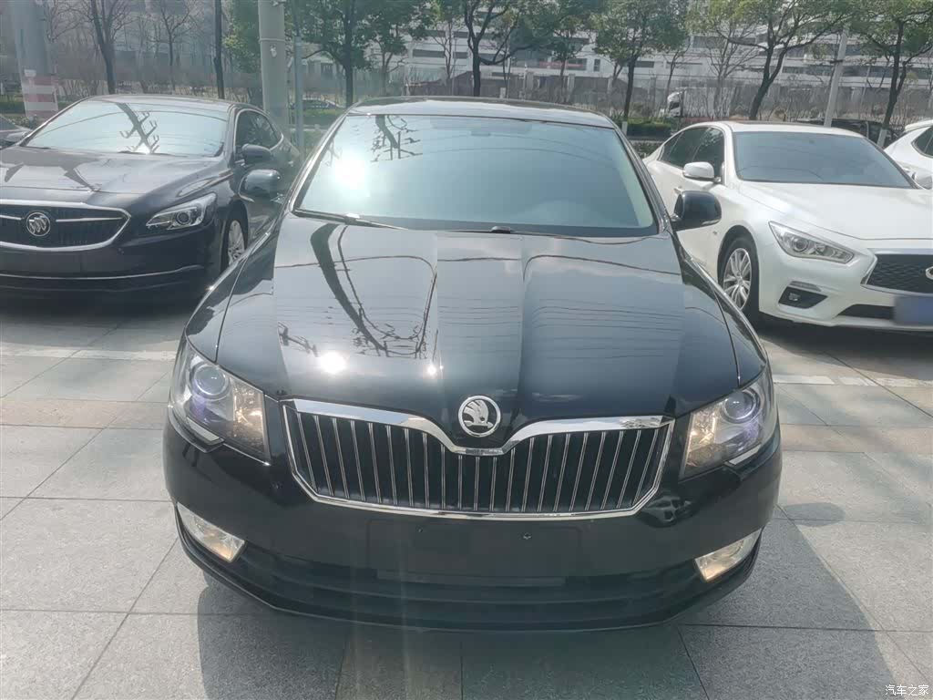 Skoda Superb, 2015 3