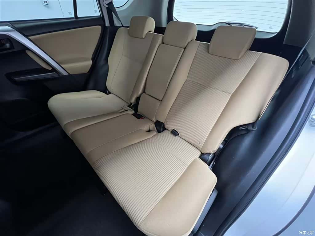 Toyota RAV4, 2018 12